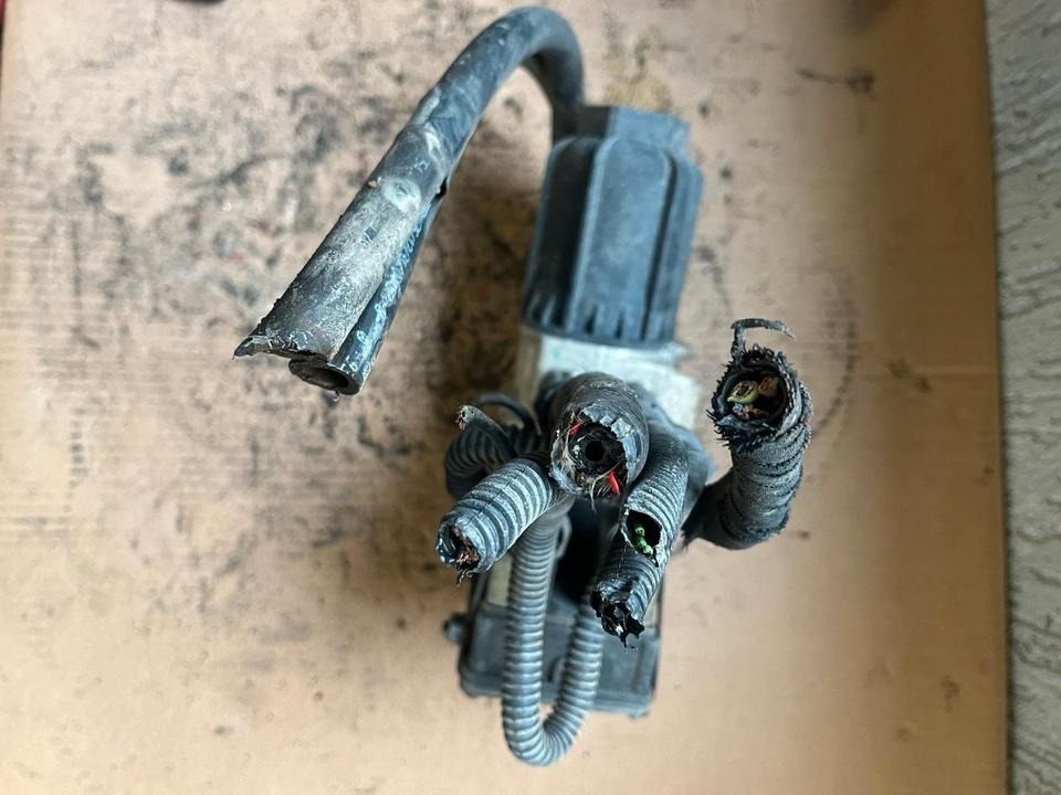 Mercedes Actros MP4 AdBlue Pumpe A0001405378 - Yakıt pompasi - Kamyon: fotoğraf 4 Mercedes Actros MP4 AdBlue Pumpe A0001405378 - Yakıt pompasi - Kamyon: fotoğraf 4