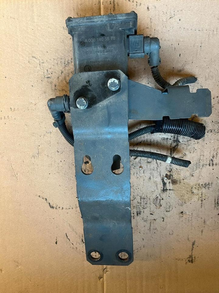 Mercedes Actros MP4 AdBlue Pumpe A0001405578 - Yakıt pompasi - Kamyon: fotoğraf 3 Mercedes Actros MP4 AdBlue Pumpe A0001405578 - Yakıt pompasi - Kamyon: fotoğraf 3