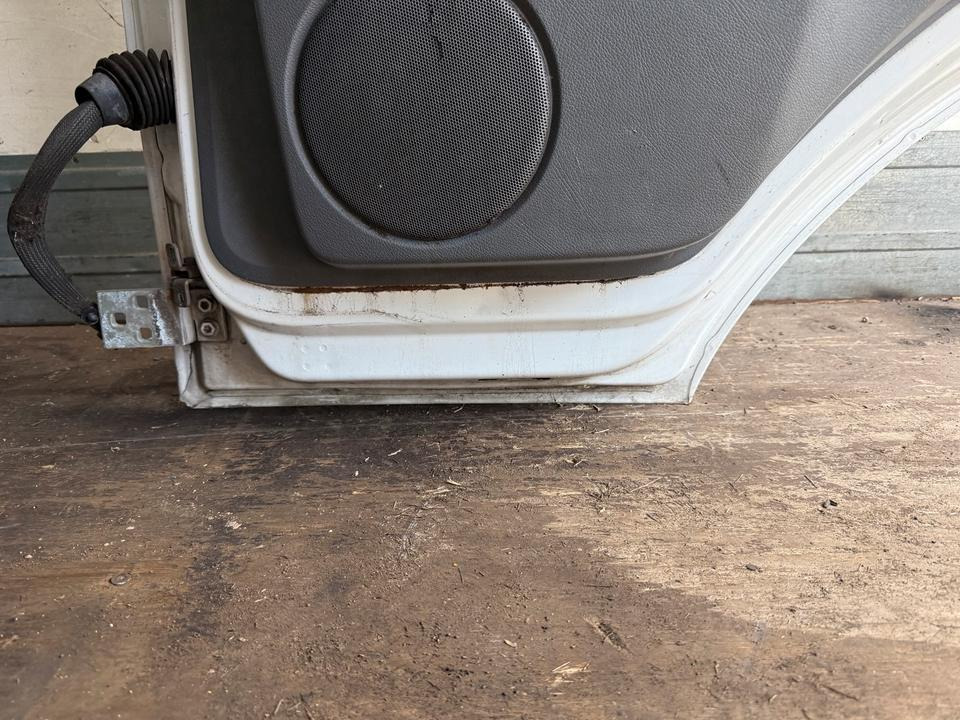 Mercedes Atego Beifahrertür weiß Spiegel Innenverkleidung - Kapı ve yedek parça - Kamyon: fotoğraf 5 Mercedes Atego Beifahrertür weiß Spiegel Innenverkleidung - Kapı ve yedek parça - Kamyon: fotoğraf 5