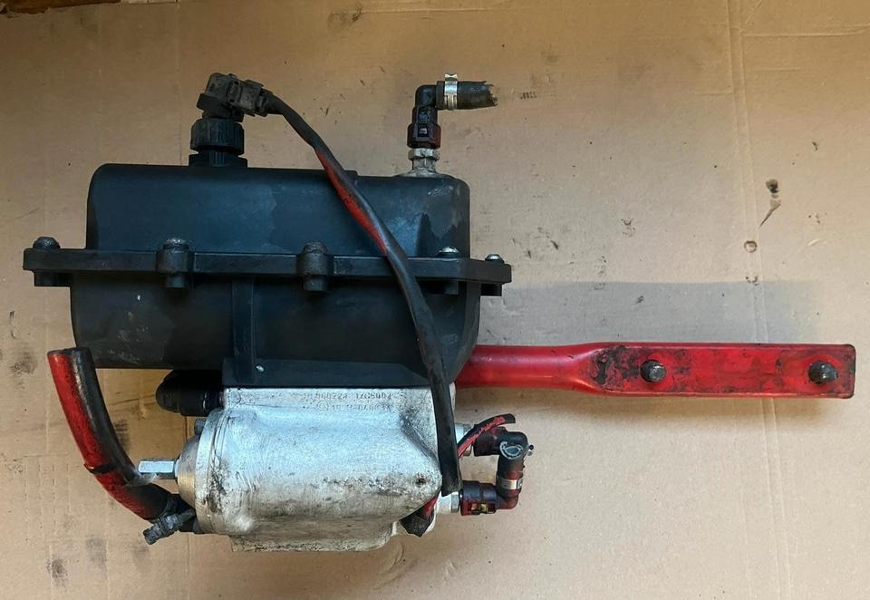 Mercedes-Benz Actros Atego EU4 EU5 AdBlue Pumpe A0001401578 - Yakıt pompasi - Kamyon: fotoğraf 3 Mercedes-Benz Actros Atego EU4 EU5 AdBlue Pumpe A0001401578 - Yakıt pompasi - Kamyon: fotoğraf 3