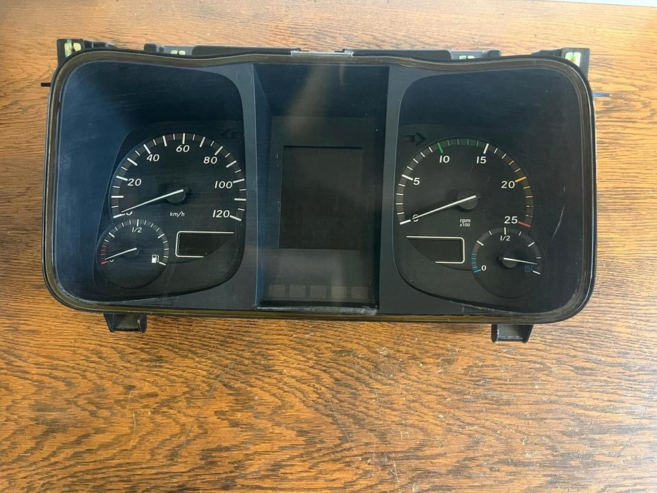 Mercedes Benz Actros MP4 Kombiinstrument / Tacho A9614467421 - Gösterge panosu - Kamyon: fotoğraf 2 Mercedes Benz Actros MP4 Kombiinstrument / Tacho A9614467421 - Gösterge panosu - Kamyon: fotoğraf 2
