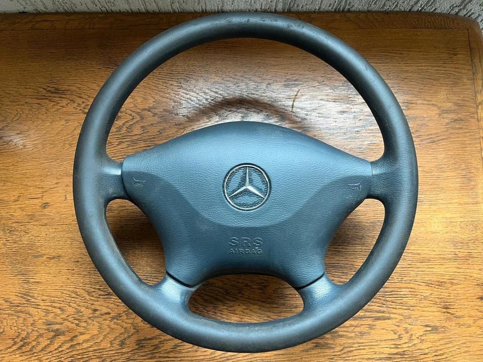 Mercedes-Benz Vito Lenkrad A6394640001 - Direksiyon simidi - Kamyon: fotoğraf 1 Mercedes-Benz Vito Lenkrad A6394640001 - Direksiyon simidi - Kamyon: fotoğraf 1