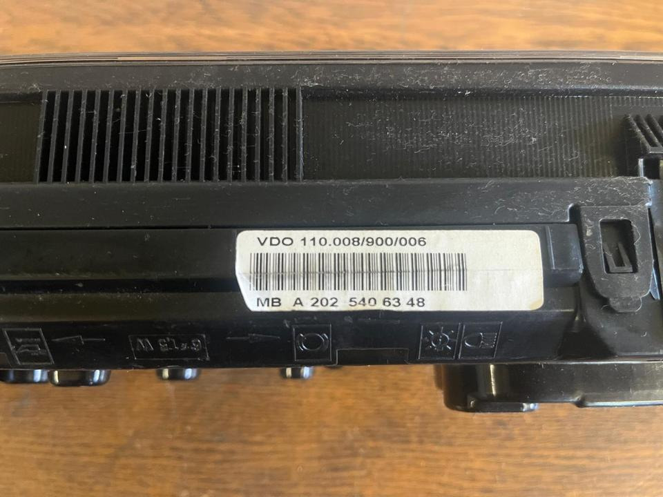 Mercedes-Benz W202 Tacho / Kombiinstrument A2025406348 - Gösterge panosu - Kamyon: fotoğraf 4 Mercedes-Benz W202 Tacho / Kombiinstrument A2025406348 - Gösterge panosu - Kamyon: fotoğraf 4