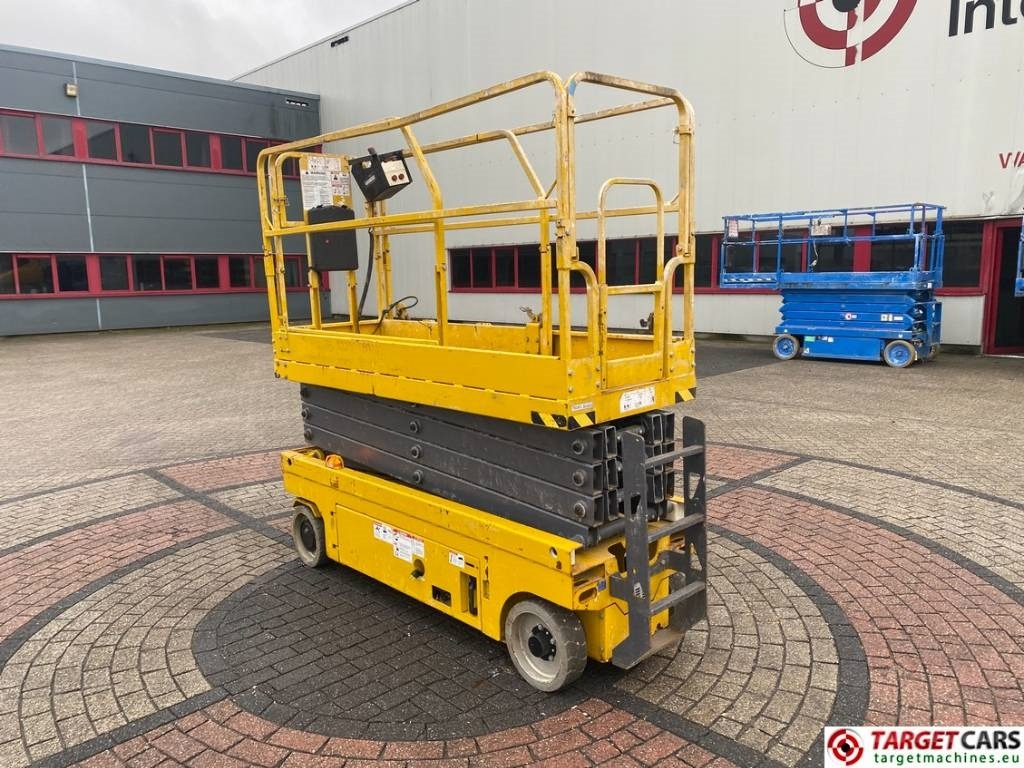 GMG 2632-ED Electric Scissor Work Lift 983cm - Makasli platform: fotoğraf 4 GMG 2632-ED Electric Scissor Work Lift 983cm - Makasli platform: fotoğraf 4
