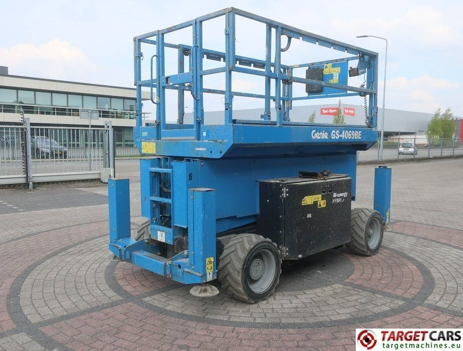 Genie GS-4069BE Hybrid 4069 Scissor Work Lift 1412cm - Makasli platform: fotoğraf 3 Genie GS-4069BE Hybrid 4069 Scissor Work Lift 1412cm - Makasli platform: fotoğraf 3