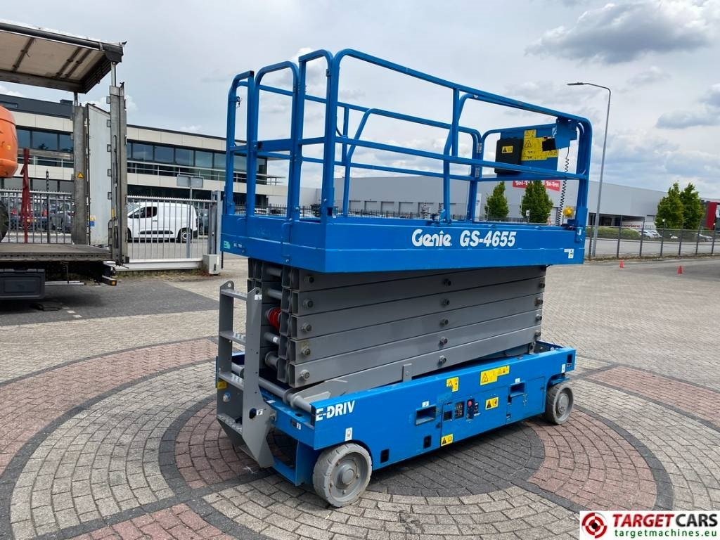 Genie GS-4655 Electric E-Drive Scissor Work Lift 1595cm - Makasli platform: fotoğraf 3 Genie GS-4655 Electric E-Drive Scissor Work Lift 1595cm - Makasli platform: fotoğraf 3
