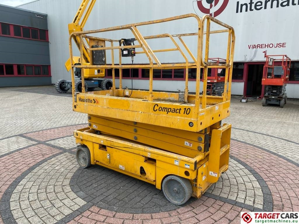 Haulotte Compact 10 Electric Scissor Work Lift 1015cm - Makasli platform: fotoğraf 4 Haulotte Compact 10 Electric Scissor Work Lift 1015cm - Makasli platform: fotoğraf 4