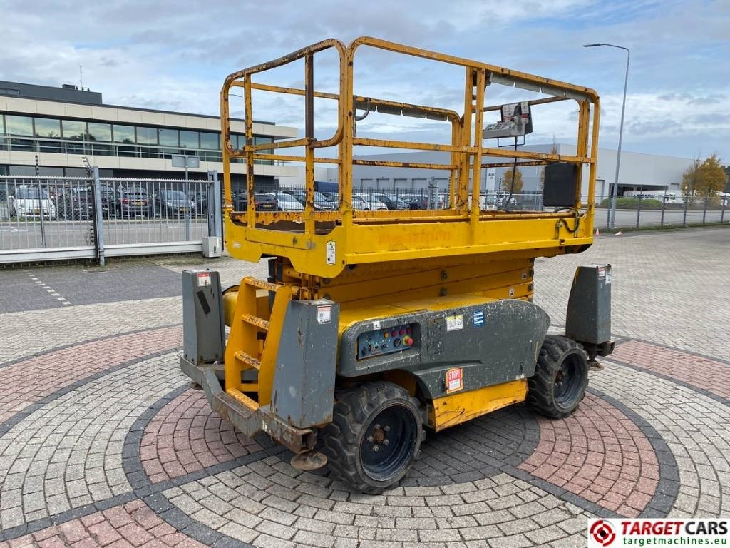 Haulotte Compact 12DX Diesel 4x4 Scissor Work Lift 1206cm - Makasli platform: fotoğraf 3 Haulotte Compact 12DX Diesel 4x4 Scissor Work Lift 1206cm - Makasli platform: fotoğraf 3