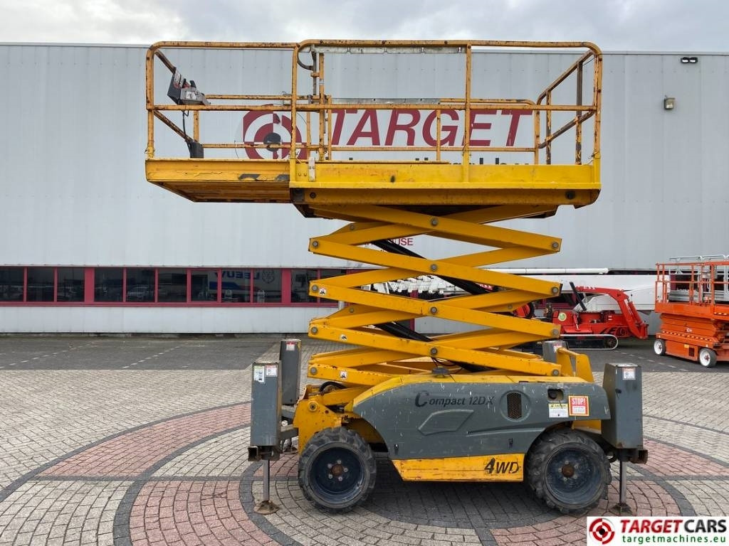 Haulotte Compact 12DX Diesel 4x4 Scissor Work Lift 1206cm - Makasli platform: fotoğraf 5 Haulotte Compact 12DX Diesel 4x4 Scissor Work Lift 1206cm - Makasli platform: fotoğraf 5