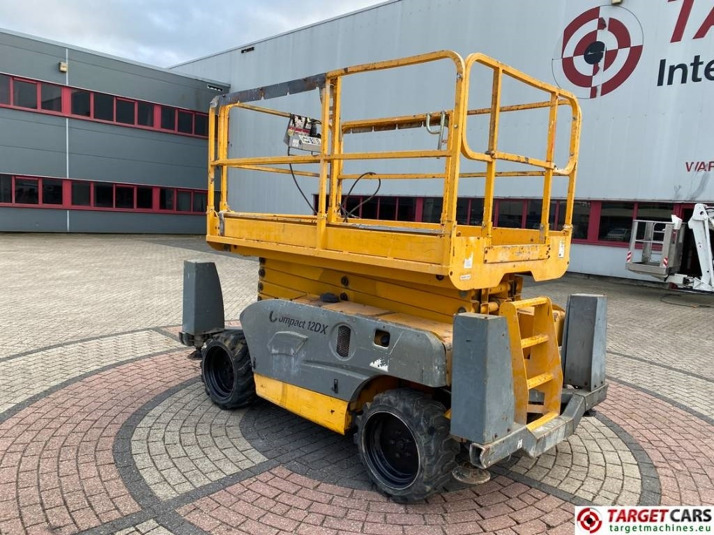 Haulotte Compact 12DX Diesel 4x4 Scissor Work Lift 1206cm - Makasli platform: fotoğraf 4 Haulotte Compact 12DX Diesel 4x4 Scissor Work Lift 1206cm - Makasli platform: fotoğraf 4