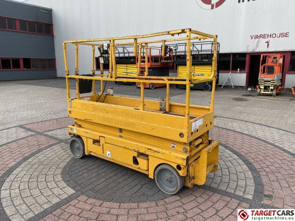 Haulotte Compact 8 Electric Scissor Work Lift 818cm - Makasli platform: fotoğraf 4 Haulotte Compact 8 Electric Scissor Work Lift 818cm - Makasli platform: fotoğraf 4