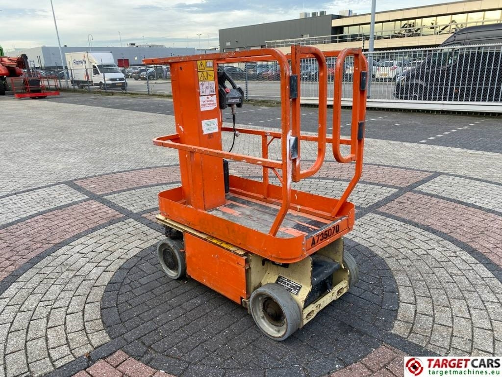 JLG 1230ES Electric Vertical Mast Work Lift 566cm - Dikey platform: fotoğraf 2 JLG 1230ES Electric Vertical Mast Work Lift 566cm - Dikey platform: fotoğraf 2