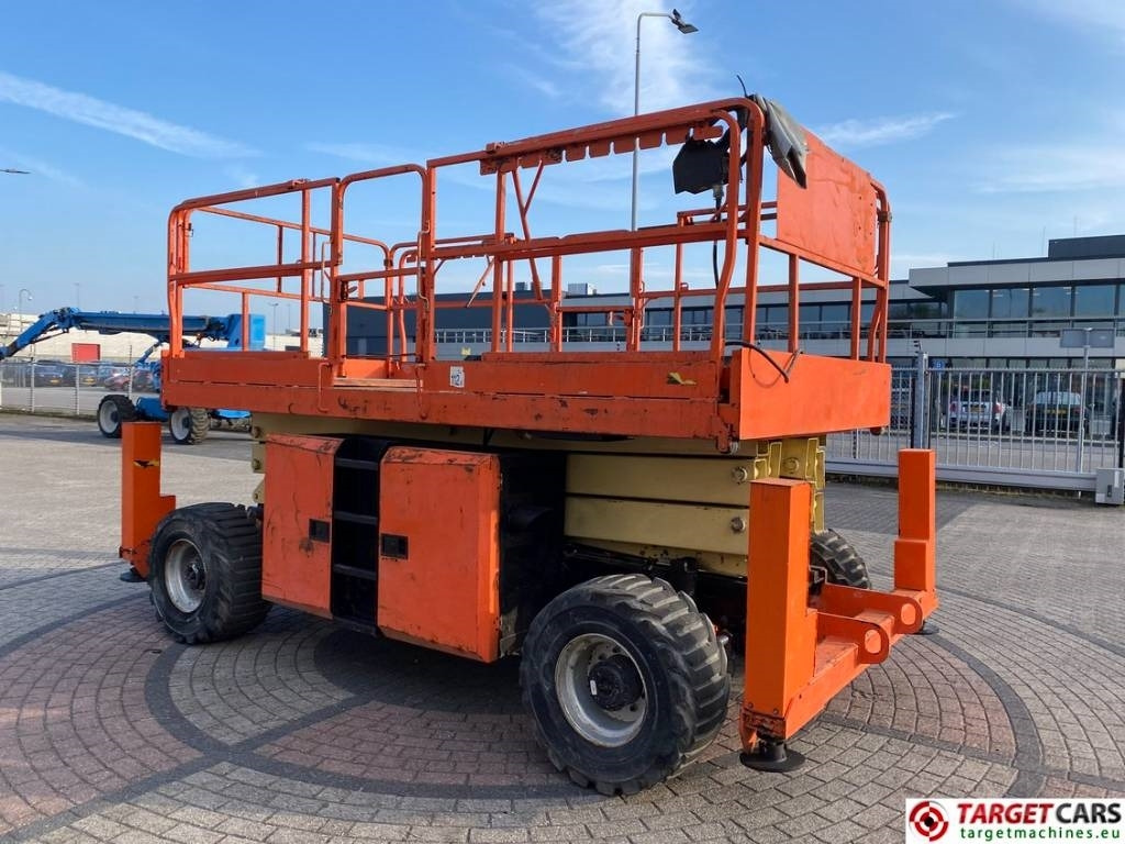 JLG 330LRT Diesel 4x4 Scissor Work Lift 1200cm - Makasli platform: fotoğraf 2 JLG 330LRT Diesel 4x4 Scissor Work Lift 1200cm - Makasli platform: fotoğraf 2