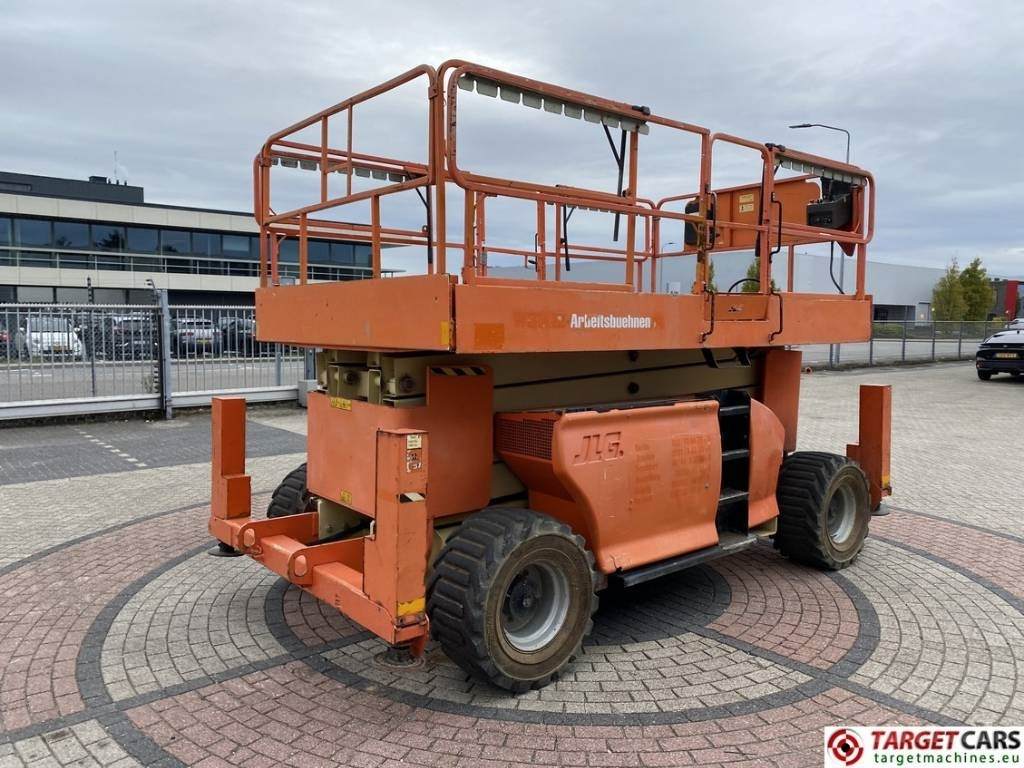 JLG 4394RT Diesel 4x4 Scissor Work Lift 1511cm - Makasli platform: fotoğraf 3 JLG 4394RT Diesel 4x4 Scissor Work Lift 1511cm - Makasli platform: fotoğraf 3