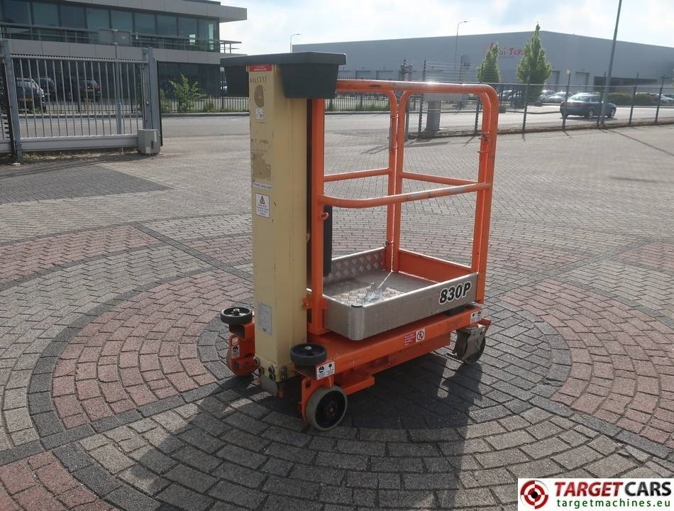 JLG Power Tower Nano 830P Vertical Lift 450cm - Araçüstü platform: fotoğraf 3 JLG Power Tower Nano 830P Vertical Lift 450cm - Araçüstü platform: fotoğraf 3