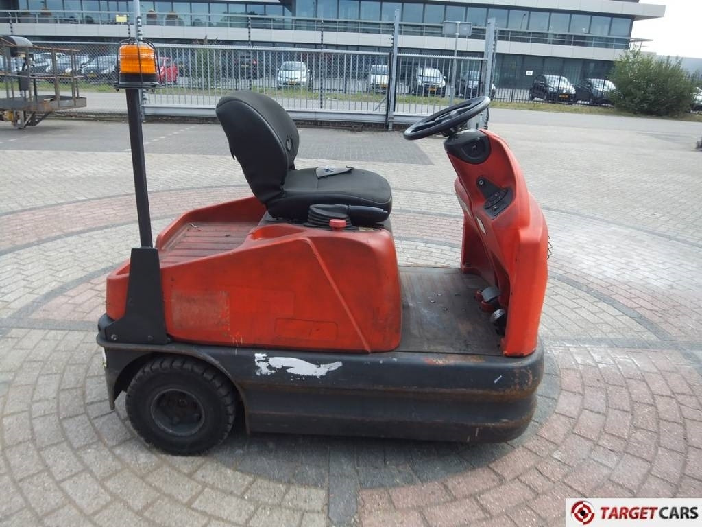 Linde P60Z Electric Tow Truck Tractor 6000KG - Akülü çekici: fotoğraf 4 Linde P60Z Electric Tow Truck Tractor 6000KG - Akülü çekici: fotoğraf 4