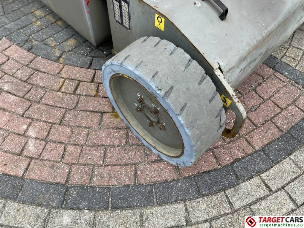 Eklemli platform Manitou 170AETJL Electric Articulated Boom WorkLift 1690cm: fotoğraf 22 Eklemli platform Manitou 170AETJL Electric Articulated Boom WorkLift 1690cm: fotoğraf 22