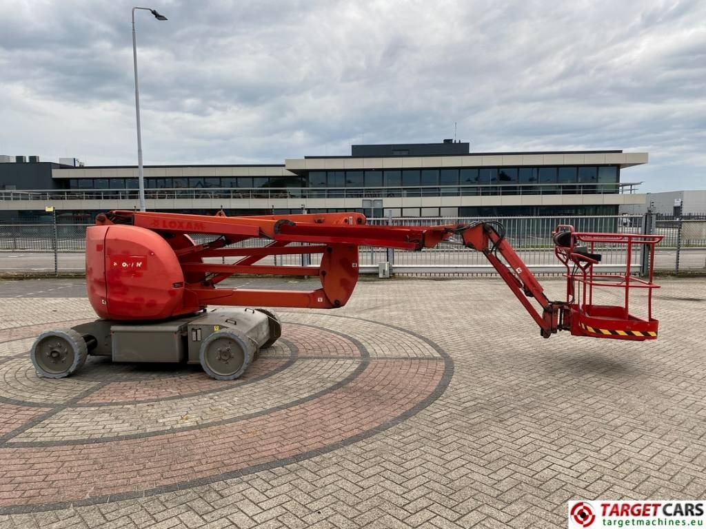 Eklemli platform Manitou 170AETJL Electric Articulated Boom WorkLift 1690cm: fotoğraf 37 Eklemli platform Manitou 170AETJL Electric Articulated Boom WorkLift 1690cm: fotoğraf 37