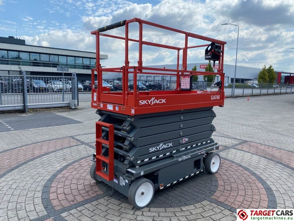 SkyJack SJ4740 Electric 4740 Scissor Work Lift 1380cm - Makasli platform: fotoğraf 3 SkyJack SJ4740 Electric 4740 Scissor Work Lift 1380cm - Makasli platform: fotoğraf 3