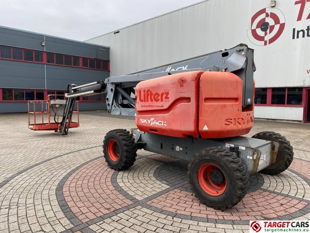 SkyJack SJ63AJ Articulated 4x4 Diesel Boom WorkLIft 2136cm - Eklemli platform: fotoğraf 4 SkyJack SJ63AJ Articulated 4x4 Diesel Boom WorkLIft 2136cm - Eklemli platform: fotoğraf 4