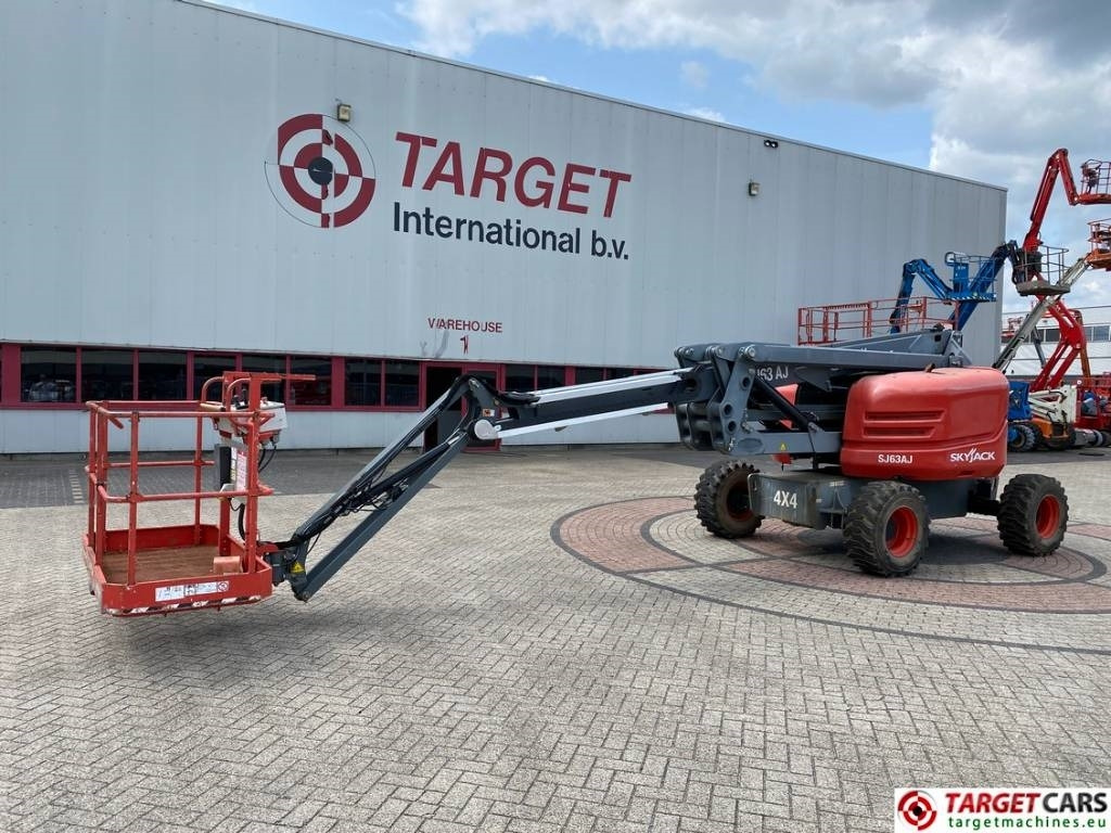 SkyJack SJ63AJ Articulated 4x4 Diesel Boom WorkLift 2136cm - Eklemli platform: fotoğraf 1 SkyJack SJ63AJ Articulated 4x4 Diesel Boom WorkLift 2136cm - Eklemli platform: fotoğraf 1