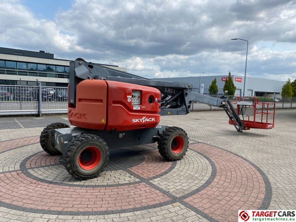 SkyJack SJ63AJ Articulated 4x4 Diesel Boom WorkLift 2136cm - Eklemli platform: fotoğraf 3 SkyJack SJ63AJ Articulated 4x4 Diesel Boom WorkLift 2136cm - Eklemli platform: fotoğraf 3