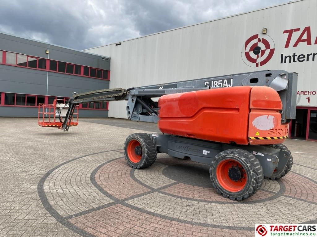 SkyJack SJ85AJ Articulated 4x4 Diesel Boom WorkLift 2791cm - Eklemli platform: fotoğraf 4 SkyJack SJ85AJ Articulated 4x4 Diesel Boom WorkLift 2791cm - Eklemli platform: fotoğraf 4