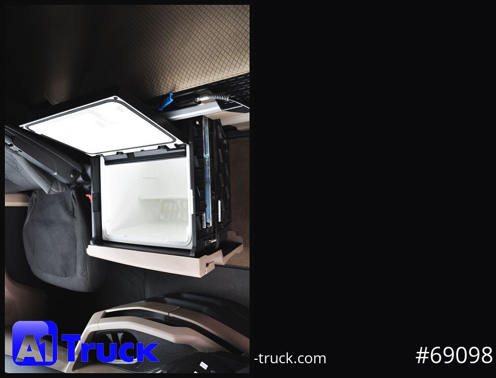 MAN 5 x TGX 18.510 GX, Individual, Lowliner, neues Model - Çekici: fotoğraf 5 MAN 5 x TGX 18.510 GX, Individual, Lowliner, neues Model - Çekici: fotoğraf 5