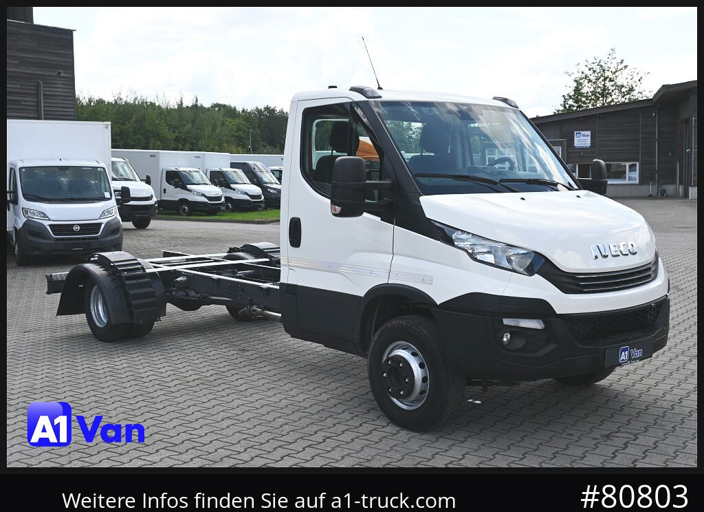 IVECO Daily 70C21 A8V/P Fahrgestell, Klima, Standheizung, - Şasi kamyon: fotoğraf 1 IVECO Daily 70C21 A8V/P Fahrgestell, Klima, Standheizung, - Şasi kamyon: fotoğraf 1