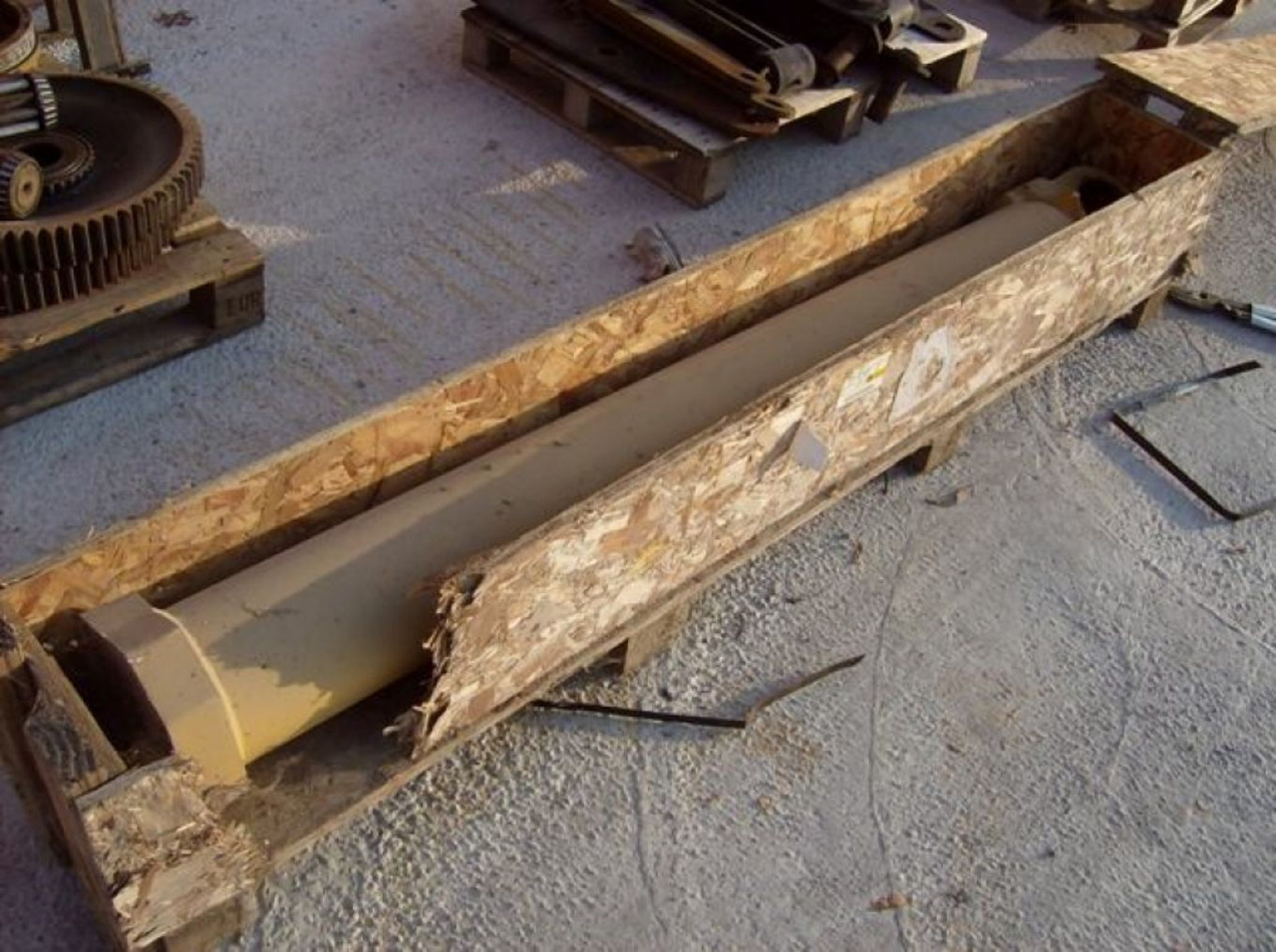 Caterpillar 225 CANNA NUOVA PER CILINDRO STICK - Hidrolik silindir - İş makinaları: fotoğraf 2 Caterpillar 225 CANNA NUOVA PER CILINDRO STICK - Hidrolik silindir - İş makinaları: fotoğraf 2