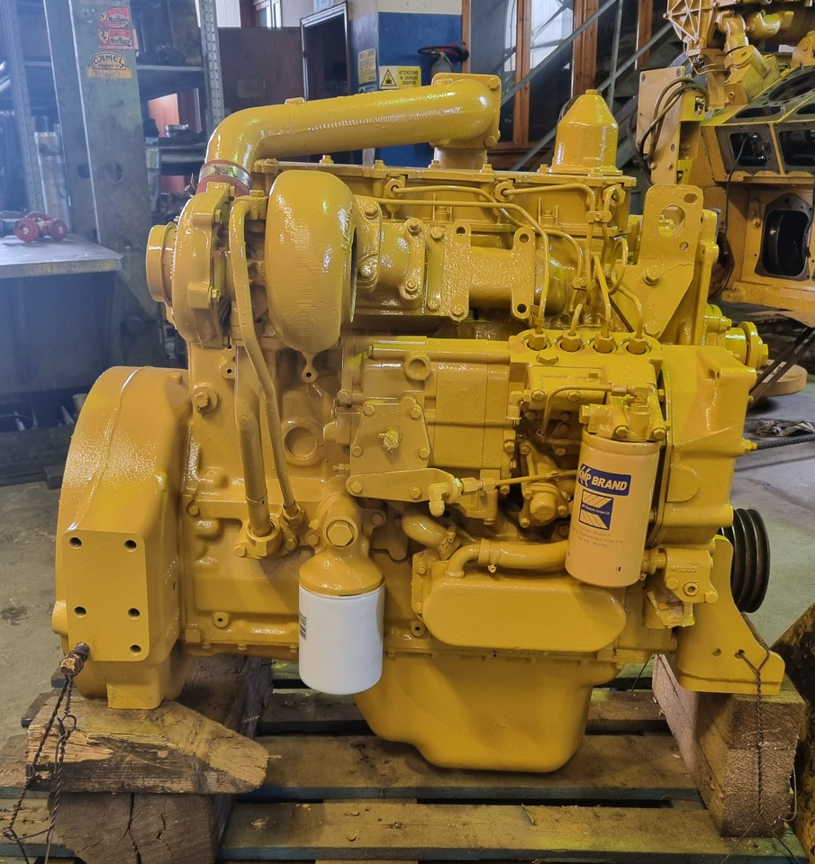 Caterpillar 3204 - Motor - İş makinaları: fotoğraf 1 Caterpillar 3204 - Motor - İş makinaları: fotoğraf 1