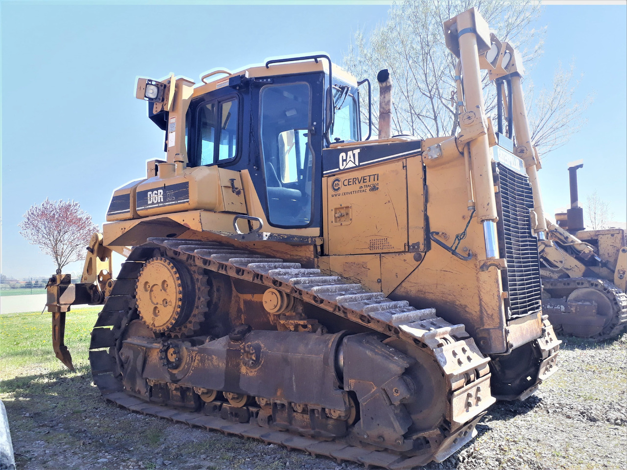 Caterpillar D6R II XL - Buldozer: fotoğraf 2 Caterpillar D6R II XL - Buldozer: fotoğraf 2