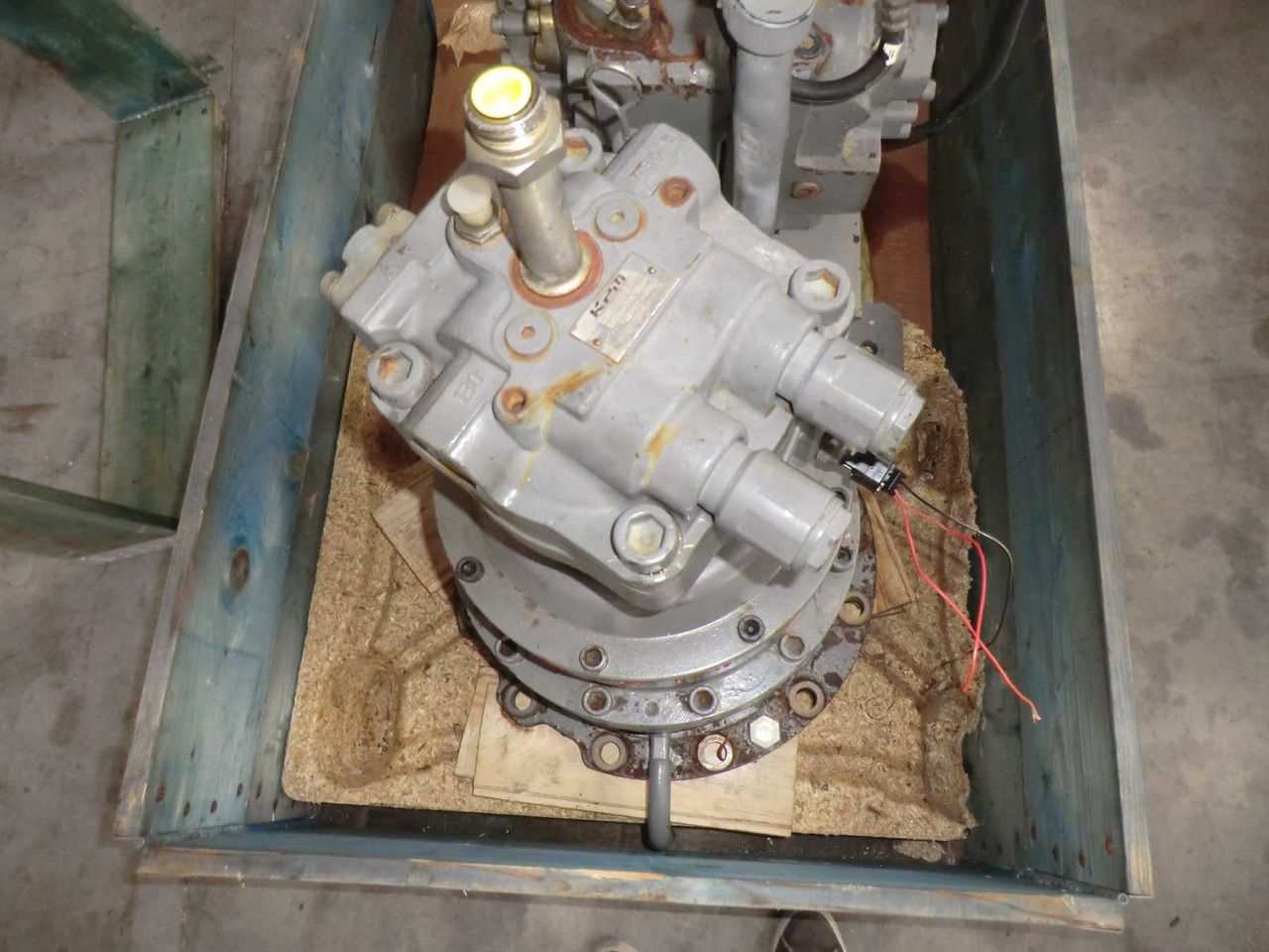 HITACHI ZX240 BAS RIDUTTORE DI ROTAZIONE APERTO E CONTROLLATO. - Transmisyon - İş makinaları: fotoğraf 5 HITACHI ZX240 BAS RIDUTTORE DI ROTAZIONE APERTO E CONTROLLATO. - Transmisyon - İş makinaları: fotoğraf 5