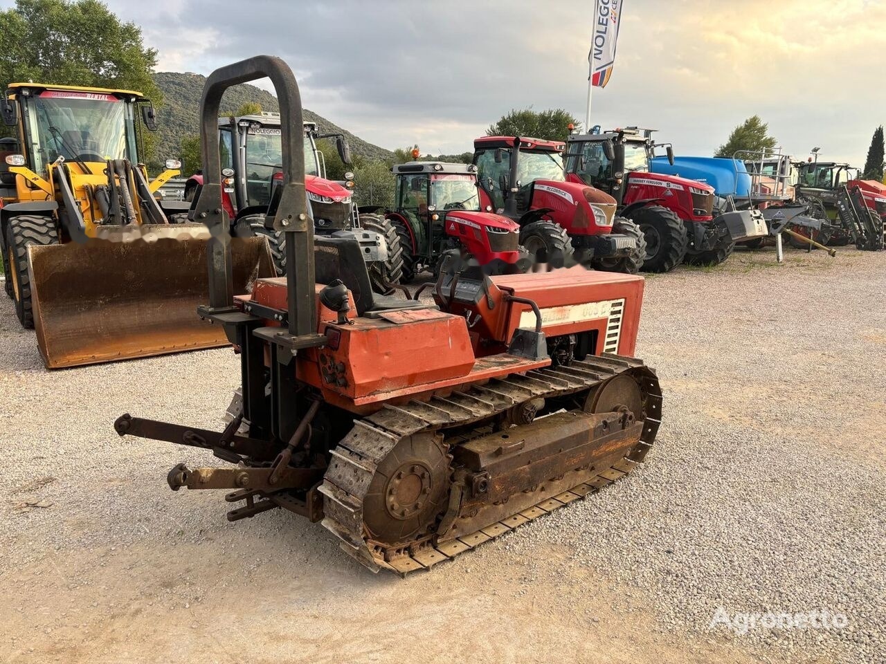 FIAT 665C - Paletli traktör: fotoğraf 3 FIAT 665C - Paletli traktör: fotoğraf 3