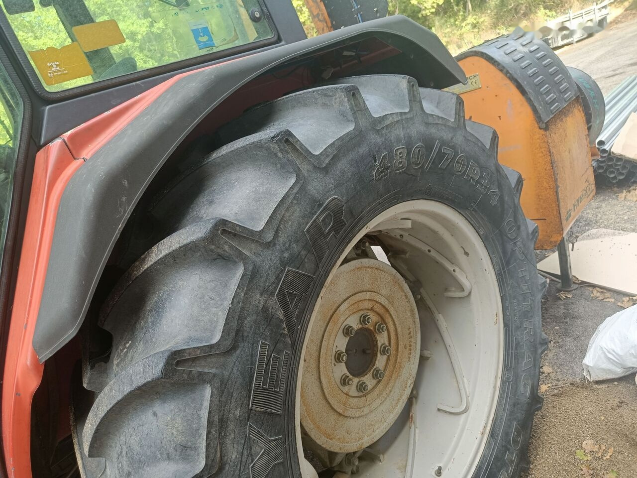 Massey Ferguson 383 - Traktör: fotoğraf 4 Massey Ferguson 383 - Traktör: fotoğraf 4