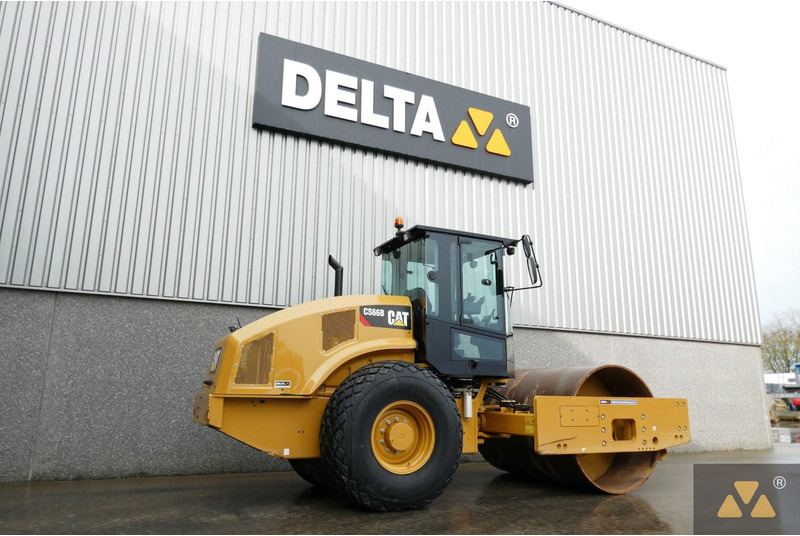 Caterpillar CS66B - Silindir makinesi: fotoğraf 5 Caterpillar CS66B - Silindir makinesi: fotoğraf 5