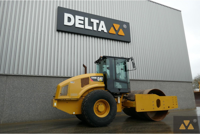 Caterpillar CS68B - Silindir makinesi: fotoğraf 5 Caterpillar CS68B - Silindir makinesi: fotoğraf 5