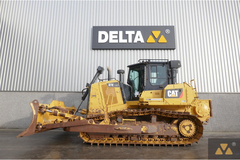 Caterpillar D7E LGP - Buldozer: fotoğraf 1 Caterpillar D7E LGP - Buldozer: fotoğraf 1