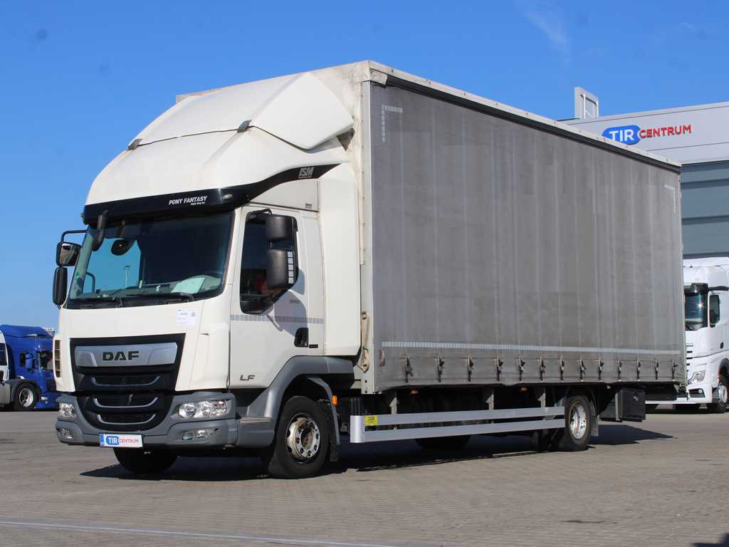 DAF LF 210, EURO 6, SLEEPING BODY - Tenteli kamyon: fotoğraf 1 DAF LF 210, EURO 6, SLEEPING BODY - Tenteli kamyon: fotoğraf 1