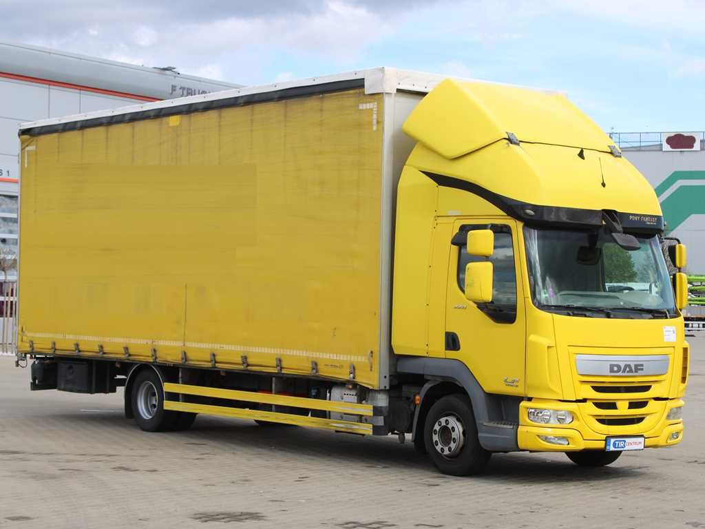 DAF LF 220FA, EURO 6, SLEEPING CABIN - Tenteli kamyon: fotoğraf 2 DAF LF 220FA, EURO 6, SLEEPING CABIN - Tenteli kamyon: fotoğraf 2