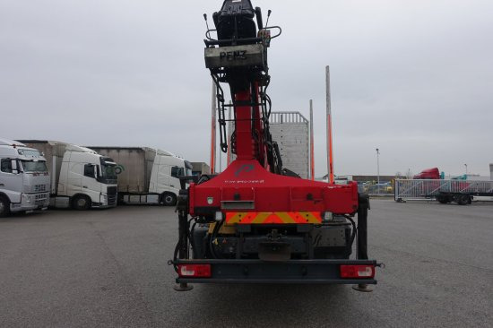 DAF FAT XF 510 mit Penz Ladekran 15Z8.70 inkl. Holzgreifer 6x4 - Tomruk kamyonu: fotoğraf 5 DAF FAT XF 510 mit Penz Ladekran 15Z8.70 inkl. Holzgreifer 6x4 - Tomruk kamyonu: fotoğraf 5