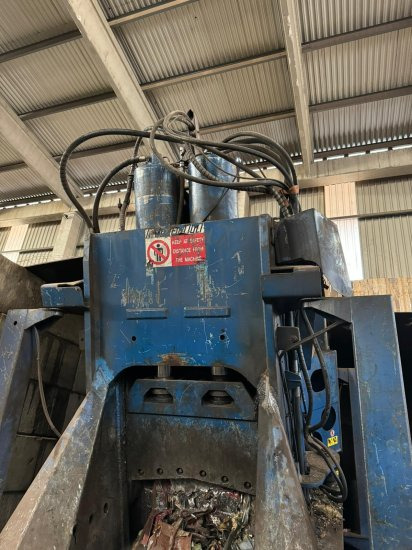 Schrottschere Bonfiglioli Squalo 1500 - Endüstriyel makine: fotoğraf 3 Schrottschere Bonfiglioli Squalo 1500 - Endüstriyel makine: fotoğraf 3