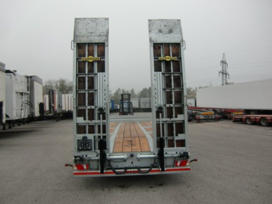 HUMBAUR HBTZ 217224 BS schräg Tandem-Tieflader Verzinkt, SAF-Achsen, - Alçak çerçeveli platform römork: fotoğraf 5 HUMBAUR HBTZ 217224 BS schräg Tandem-Tieflader Verzinkt, SAF-Achsen, - Alçak çerçeveli platform römork: fotoğraf 5