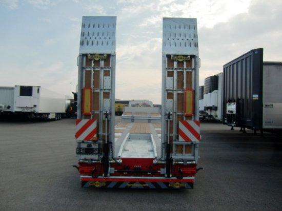 HUMBAUR HTSK 30 schräg, 3-Achs Tieflader, Radmulden, Liftachse, Nachlaufachse, Verzinkt - Alçak çerçeveli platform dorse: fotoğraf 5 HUMBAUR HTSK 30 schräg, 3-Achs Tieflader, Radmulden, Liftachse, Nachlaufachse, Verzinkt - Alçak çerçeveli platform dorse: fotoğraf 5