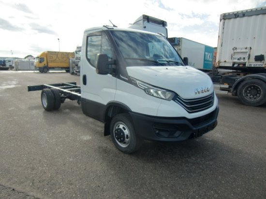 Iveco Daily 40 - 180 Fahrgestell, E6 Automatik mehrere Einheiten verfügbar - Şasi kamyon: fotoğraf 3 Iveco Daily 40 - 180 Fahrgestell, E6 Automatik mehrere Einheiten verfügbar - Şasi kamyon: fotoğraf 3