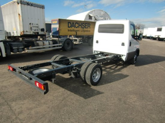 Iveco Daily 40 - 180 Fahrgestell, E6 Automatik mehrere Einheiten verfügbar - Şasi kamyon: fotoğraf 4 Iveco Daily 40 - 180 Fahrgestell, E6 Automatik mehrere Einheiten verfügbar - Şasi kamyon: fotoğraf 4