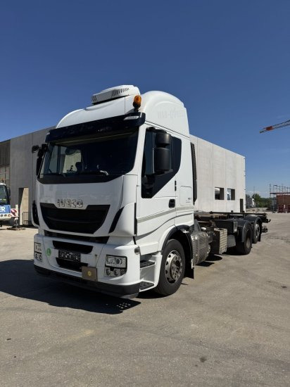 Iveco Stralis AS260SY LBW BDF, Automatik, E6, Standklkima - Konteynır taşıyıcı/ Yedek karoser kamyon: fotoğraf 1 Iveco Stralis AS260SY LBW BDF, Automatik, E6, Standklkima - Konteynır taşıyıcı/ Yedek karoser kamyon: fotoğraf 1