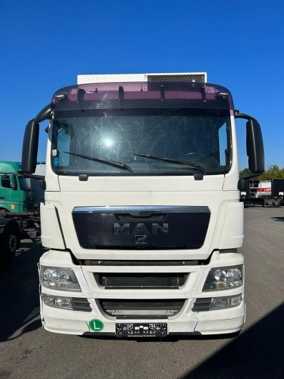 MAN TGS 26.360 6x2 LL, Tiefkühlkoffer Intarder, Liftachse ohne Anhänger - Refrijeratör kamyon: fotoğraf 2 MAN TGS 26.360 6x2 LL, Tiefkühlkoffer Intarder, Liftachse ohne Anhänger - Refrijeratör kamyon: fotoğraf 2