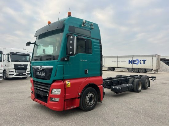 MAN TGX 26.500 XXL, 6x2, Jumbo, Liftachse, Intarder, Euro6, Full-Air - Şasi kamyon: fotoğraf 1 MAN TGX 26.500 XXL, 6x2, Jumbo, Liftachse, Intarder, Euro6, Full-Air - Şasi kamyon: fotoğraf 1
