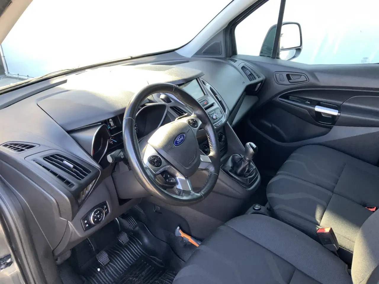 Ford Transit Connect 1.5 TDCI L2 Trend Airco Cruise 3 Zits DakDragers C - Küçük panelvan: fotoğraf 5 Ford Transit Connect 1.5 TDCI L2 Trend Airco Cruise 3 Zits DakDragers C - Küçük panelvan: fotoğraf 5